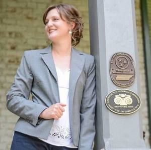 Meet your Posher, Dana